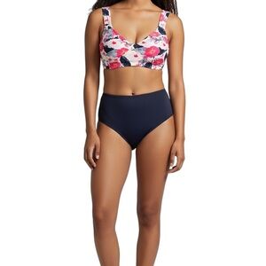Women’s Pink Cove Floral Bikini Set Size Medium